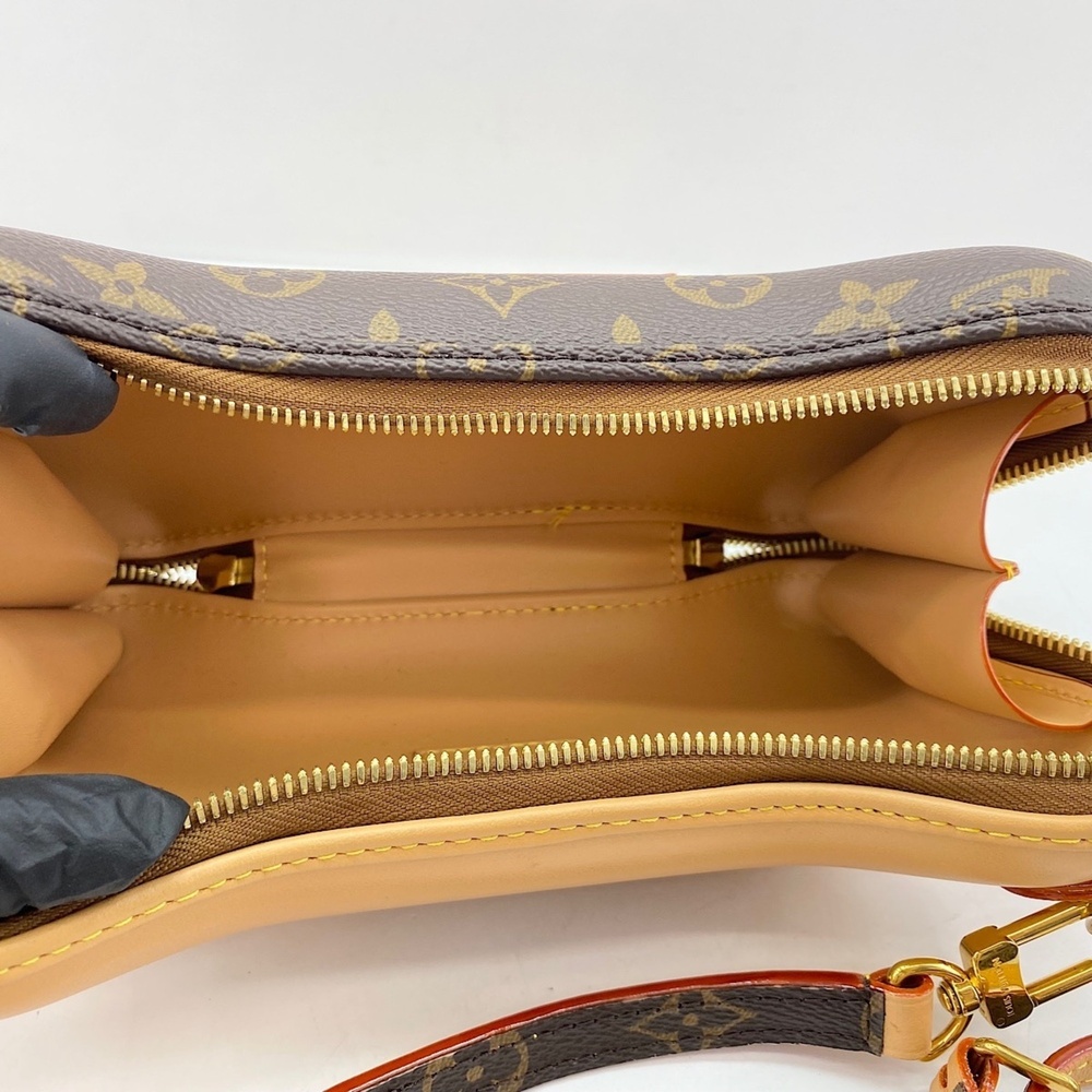 Louis Vuitton Bone Wearable Wallet Shoulder Bag, Brown - Picture 12 of 12